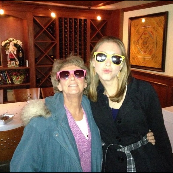 Meet your Posher, Lauren - Picture 5 of 8